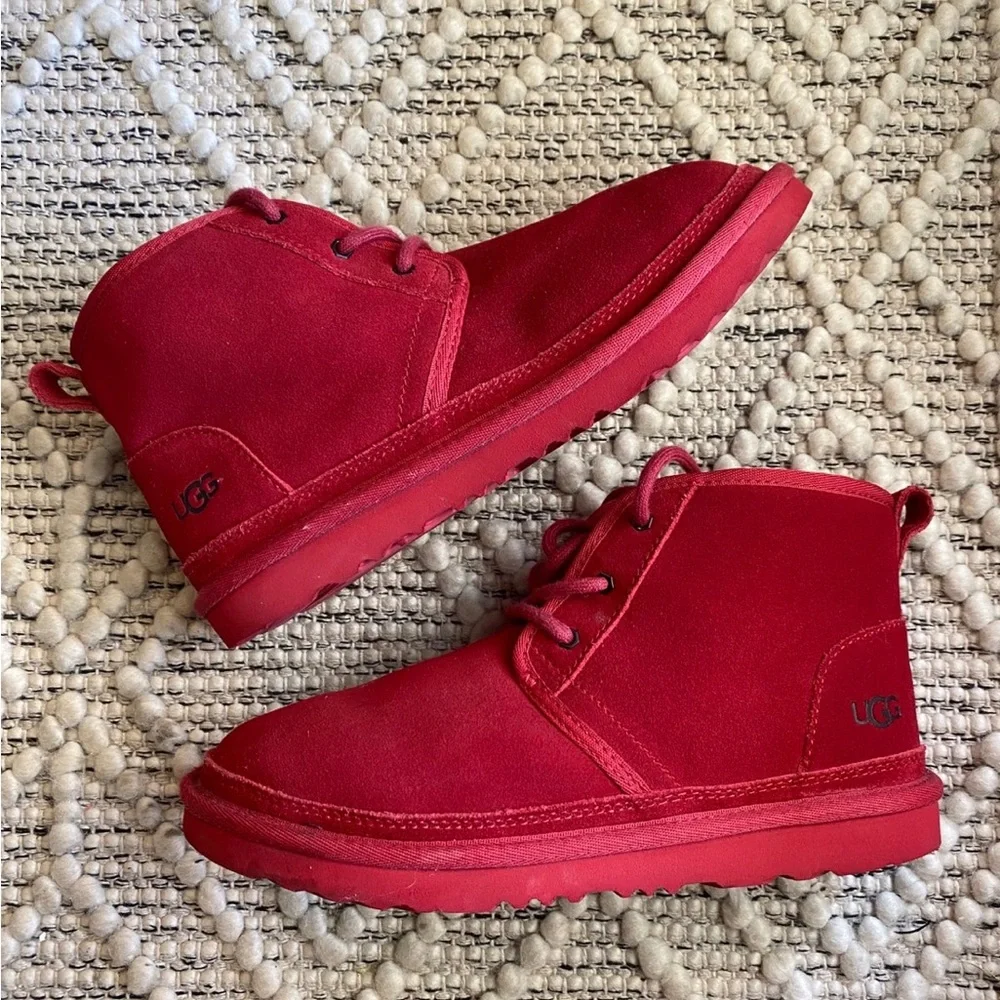 UGG Men's size US 5 Neumel Suede Chukka‎ Boots Samba Red 3236
